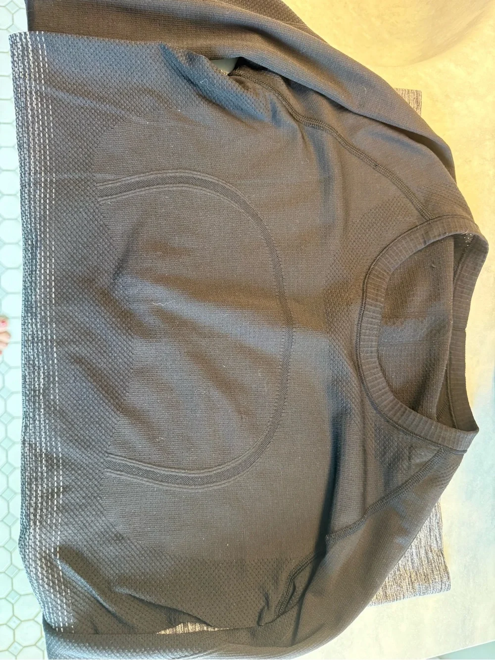 Lululemon Swiftly Tech Long Sleeve Crew